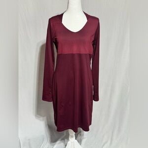 Mountain Hardwear Burgundy Long Sleeve Scoop Neck Dress Size Small